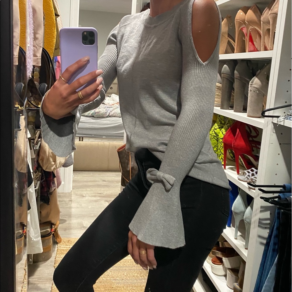 KARL LAGERFELD GRAY KNIT SWEATER